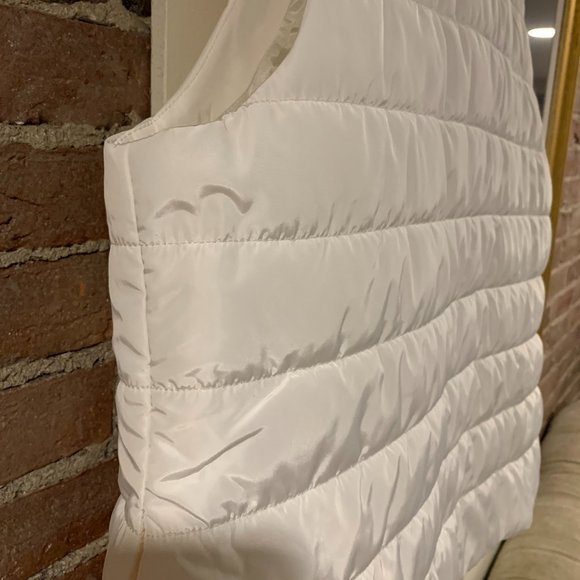 Michael Kors~ Puffer Vest - Picture 14 of 16